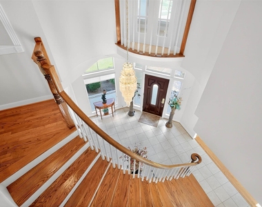 3118 Virginia Street - Photo Thumbnail 8