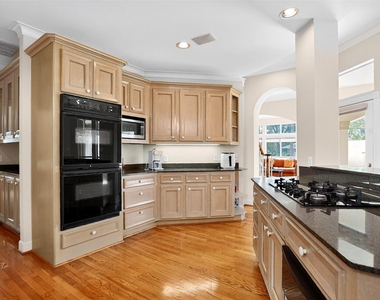 3118 Virginia Street - Photo Thumbnail 22