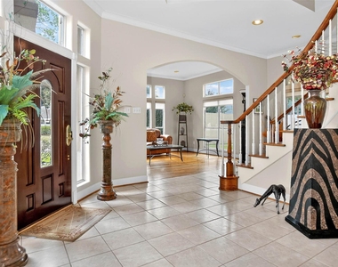 3118 Virginia Street - Photo Thumbnail 4