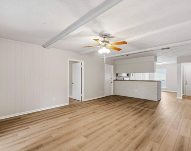 9347 Colleen Road - Photo Thumbnail 5