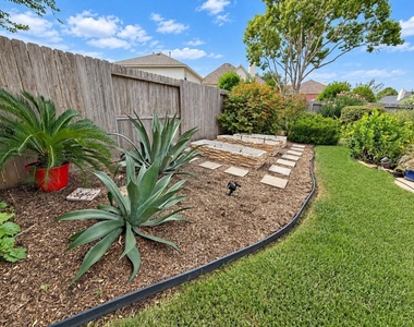 1062 Cayman Bend Lane - Photo Thumbnail 47