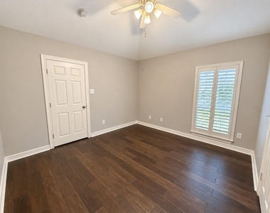 1062 Cayman Bend Lane - Photo Thumbnail 32