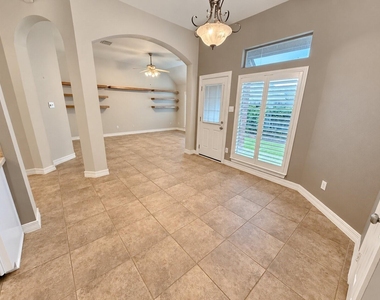 1062 Cayman Bend Lane - Photo Thumbnail 17