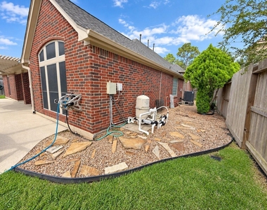 1062 Cayman Bend Lane - Photo Thumbnail 46