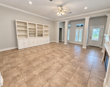 1062 Cayman Bend Lane - Photo Thumbnail 8