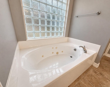 1062 Cayman Bend Lane - Photo Thumbnail 28