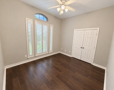 1062 Cayman Bend Lane - Photo Thumbnail 36