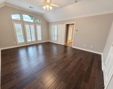 1062 Cayman Bend Lane - Photo Thumbnail 12