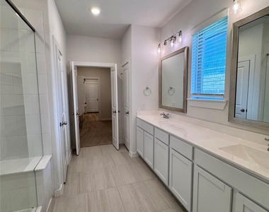 31106 Aumbrey Ivy Court - Photo Thumbnail 19
