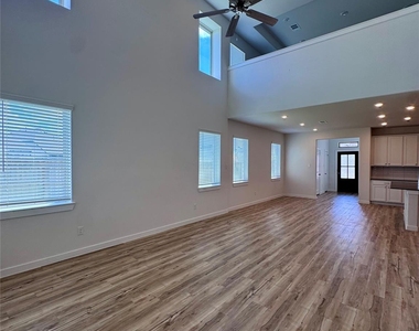 31106 Aumbrey Ivy Court - Photo Thumbnail 12