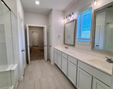 31106 Aumbrey Ivy Court - Photo Thumbnail 13