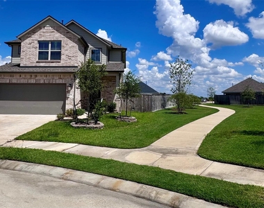 31106 Aumbrey Ivy Court - Photo Thumbnail 3