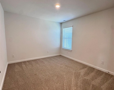 31106 Aumbrey Ivy Court - Photo Thumbnail 24