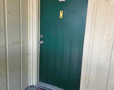 1516 Bay Area Boulevard - Photo Thumbnail 8