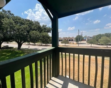 1516 Bay Area Boulevard - Photo Thumbnail 21
