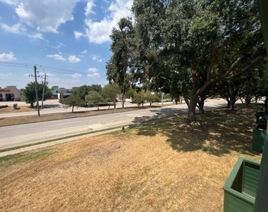 1516 Bay Area Boulevard - Photo Thumbnail 28