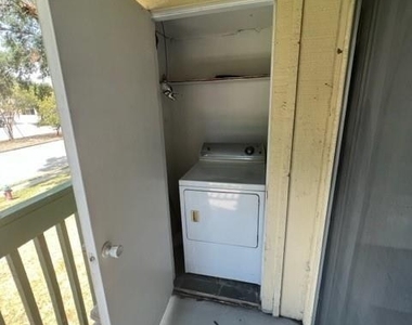 1516 Bay Area Boulevard - Photo Thumbnail 14