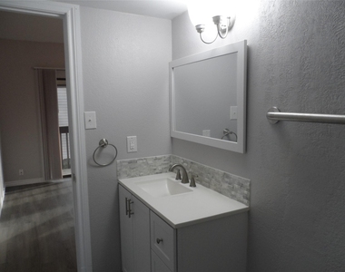 12900 Walden Road - Photo Thumbnail 7