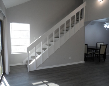 12900 Walden Road - Photo Thumbnail 8