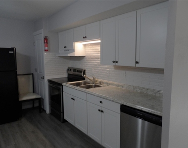 12900 Walden Road - Photo Thumbnail 4