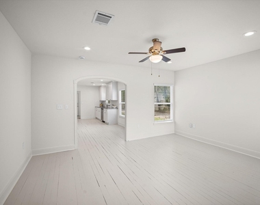 4602 Coke Street - Photo Thumbnail 2