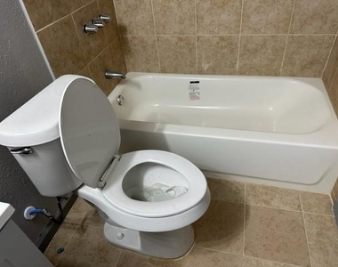 4615 Market St Street - Photo Thumbnail 14