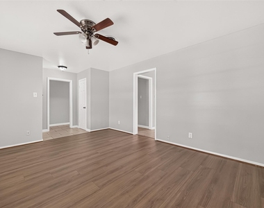 7214 Tours Street - Photo Thumbnail 6