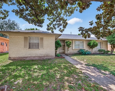 7214 Tours Street - Photo Thumbnail 2