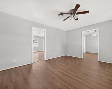 7214 Tours Street - Photo Thumbnail 5