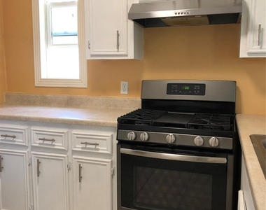 703 N Avenue B - Photo Thumbnail 9