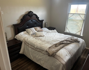 4707 E Parma Drive - Photo Thumbnail 10