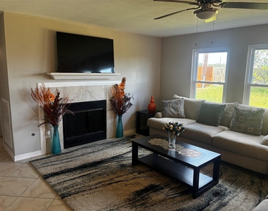 4707 E Parma Drive - Photo Thumbnail 6