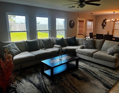 4707 E Parma Drive - Photo Thumbnail 9