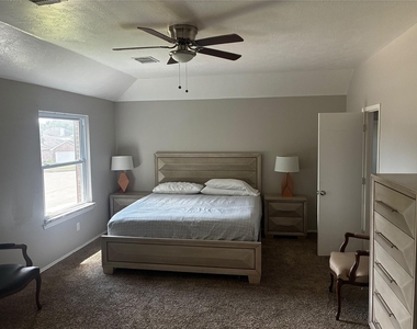 4707 E Parma Drive - Photo Thumbnail 14