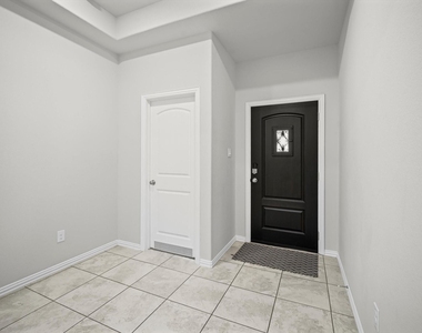 8915 English Manor Drive - Photo Thumbnail 5