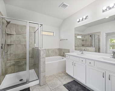 8915 English Manor Drive - Photo Thumbnail 15