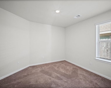 8915 English Manor Drive - Photo Thumbnail 23