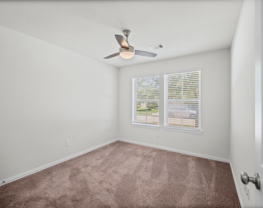 8915 English Manor Drive - Photo Thumbnail 21