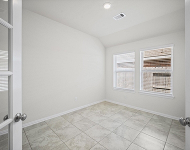 8915 English Manor Drive - Photo Thumbnail 19