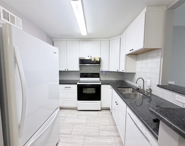9031 Gaylord Street - Photo Thumbnail 5