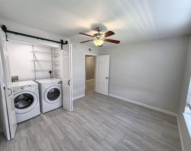 9031 Gaylord Street - Photo Thumbnail 8