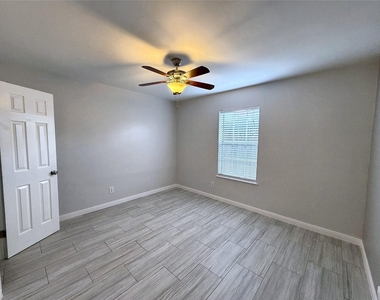 9031 Gaylord Street - Photo Thumbnail 12