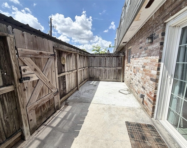 9031 Gaylord Street - Photo Thumbnail 17