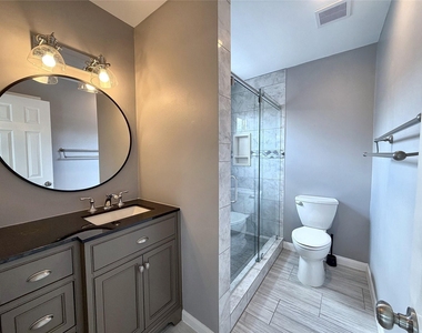 9031 Gaylord Street - Photo Thumbnail 15