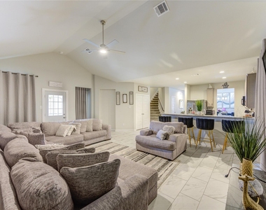 1565 Dawn Harbor Drive - Photo Thumbnail 15