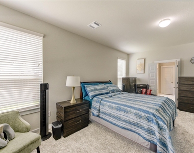 1565 Dawn Harbor Drive - Photo Thumbnail 18