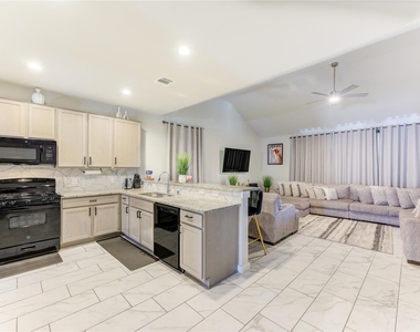 1565 Dawn Harbor Drive - Photo Thumbnail 10
