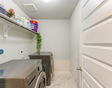 1565 Dawn Harbor Drive - Photo Thumbnail 31