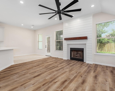 42 Camber Pine Place - Photo Thumbnail 12