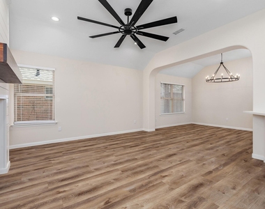 42 Camber Pine Place - Photo Thumbnail 9
